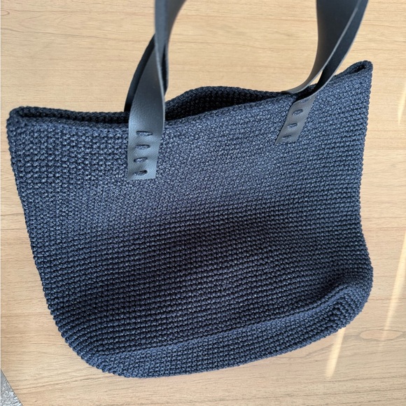 Hand Crochet Shoulder Bag - Picture 3 of 10